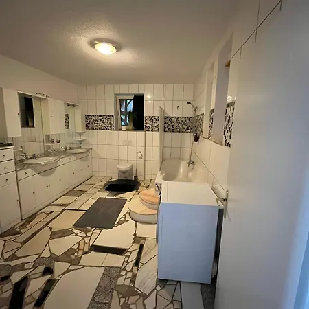 Gemeinschafts-apartment 2