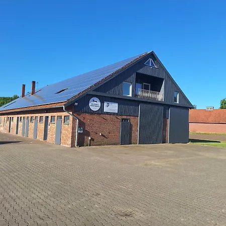 Gemeinschaftswohnung Mit Privaten Zimmern *