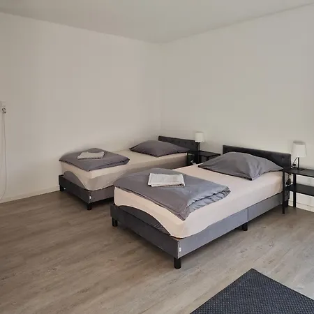 Gemeinschaftswohnung Mit Privaten Zimmern 民宿