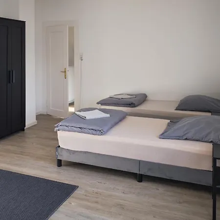 Quarto em Acomodações Particulares Gemeinschaftswohnung Mit Privaten Zimmern *